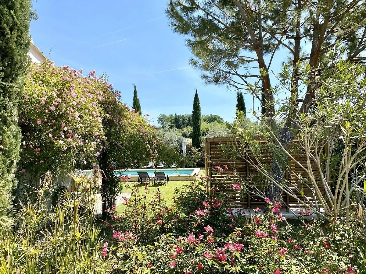Villa Le Jardin de Lau à Aubignan 0*,  France