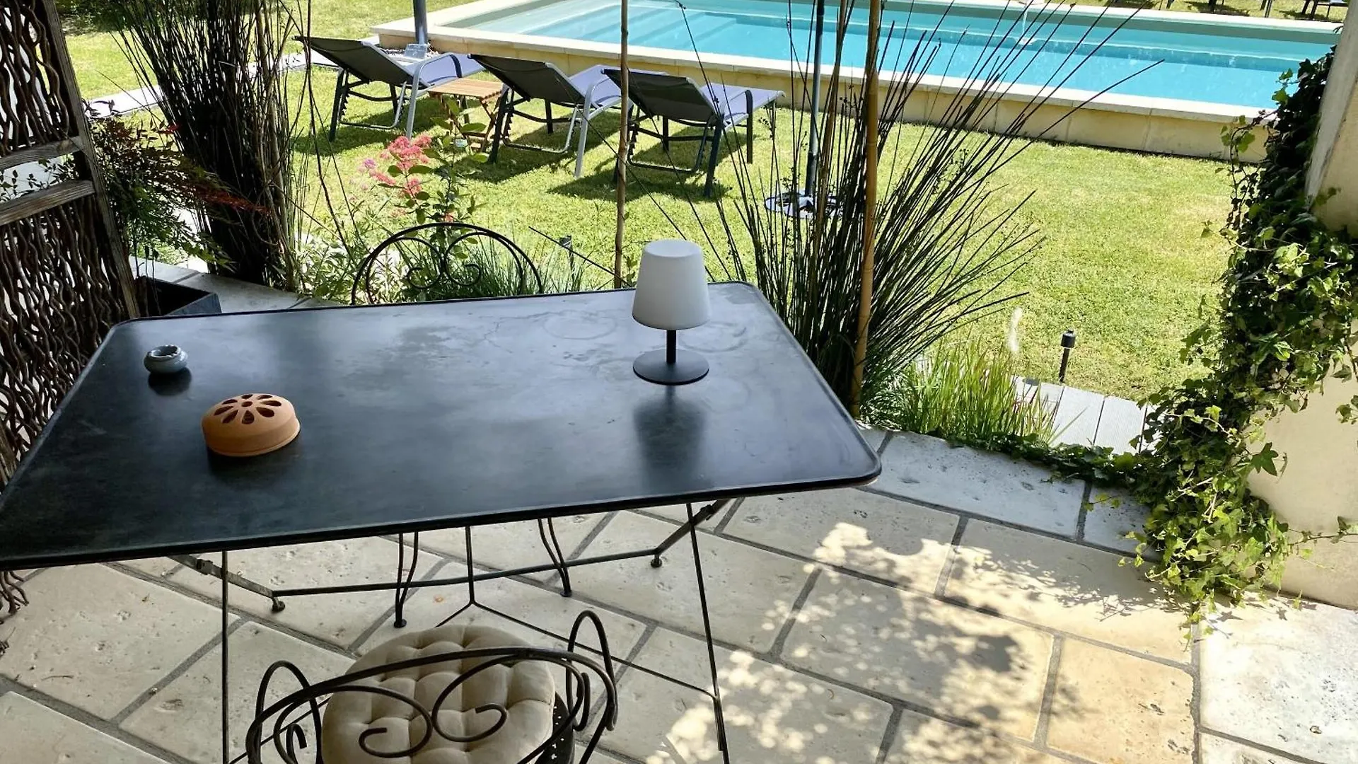 Le Jardin De Lau Villa Aubignan 0*,